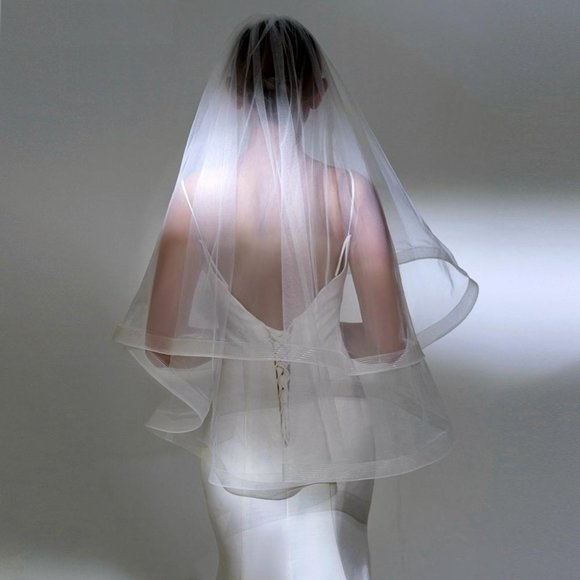 Two Tier Horsehair Edge Fingertip Wedding Veil (White, Ivory or Champagne) NWT main image 5